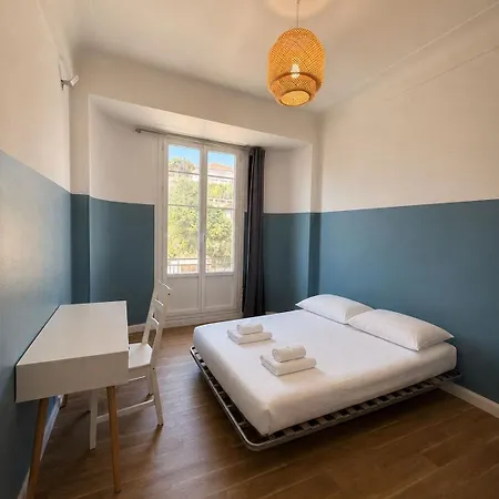 Charming 3 Bedrooms Seaside 2 Bedrooms Available Before 20 Appartamento