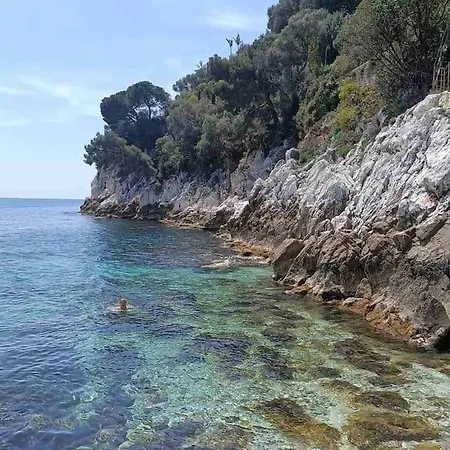 Charming 3 Bedrooms Seaside 2 Bedrooms Available Before 20 Νίκαια