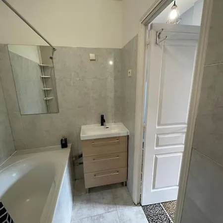 Riviera Fabulous Seaside With 3 Bedrooms Apartment *
