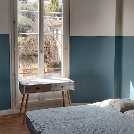 Charming 3 Bedrooms Seaside 2 Bedrooms Available Before 20 Νίκαια